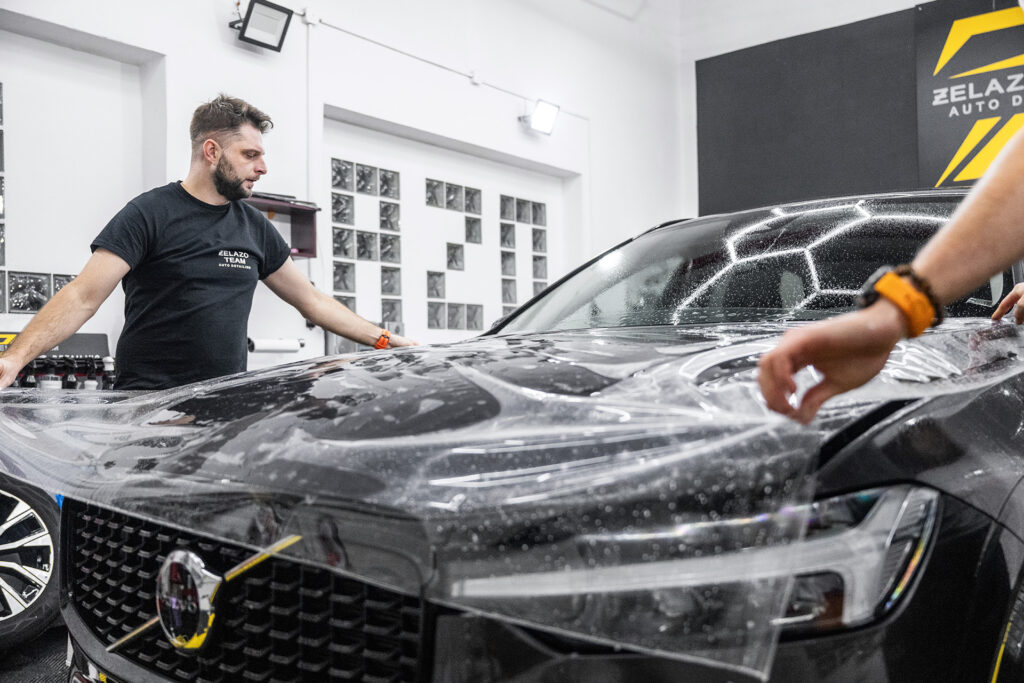 Aplikacja Folia PPF na samochód